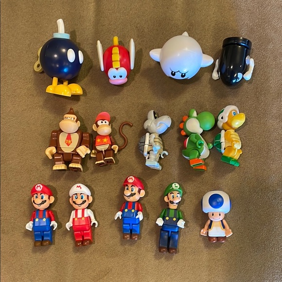 Nintendo Other - Nintendo MarioKart K’Nex Lot of 14 Figures!